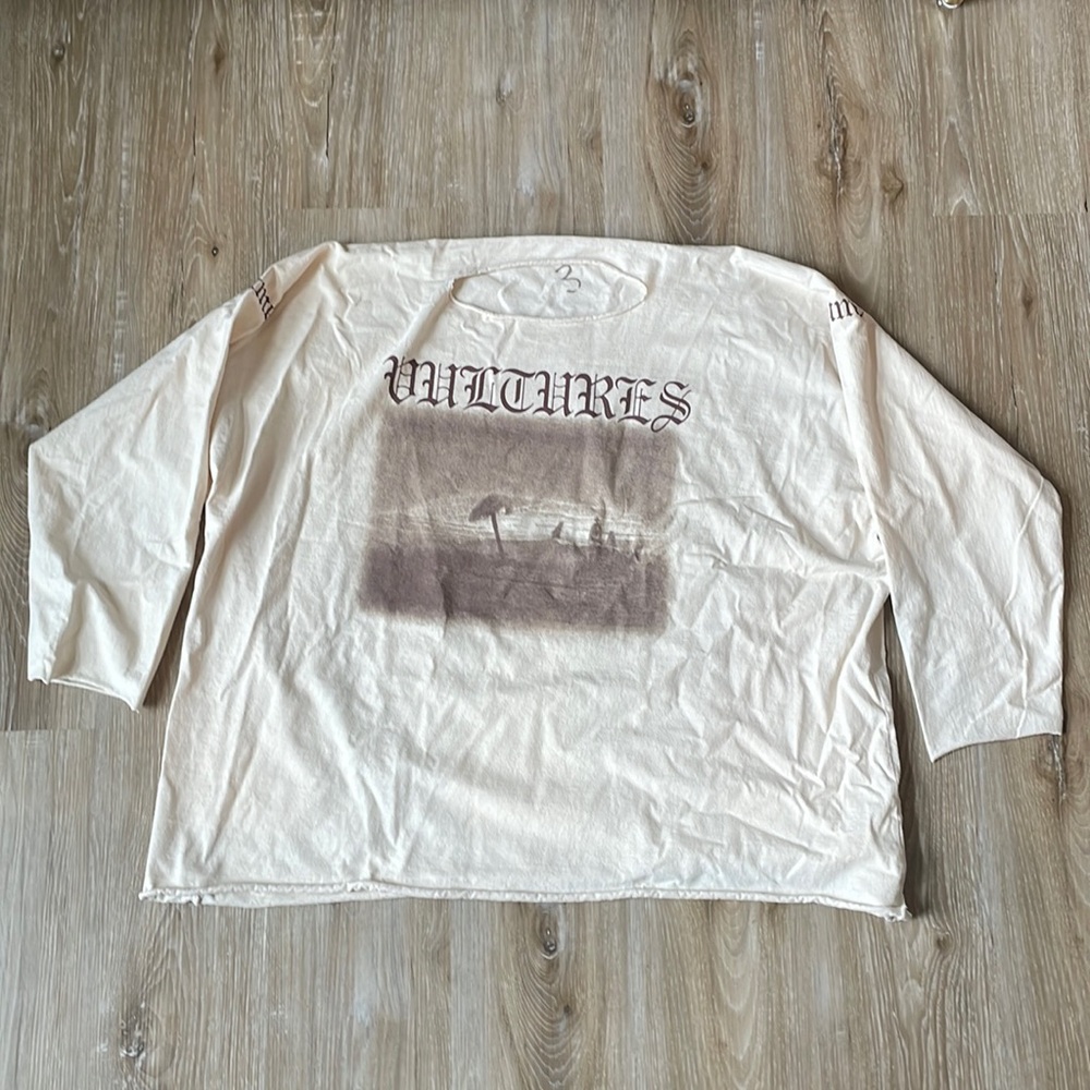 YZY YEEZY Vultures white long T - Size 3 Used
